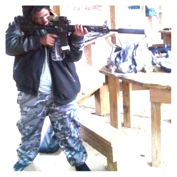 Meet your Posher, Carlito - Picture 1 of 1